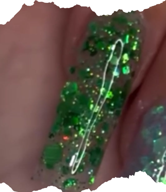 Evergreen Ivy Glitz