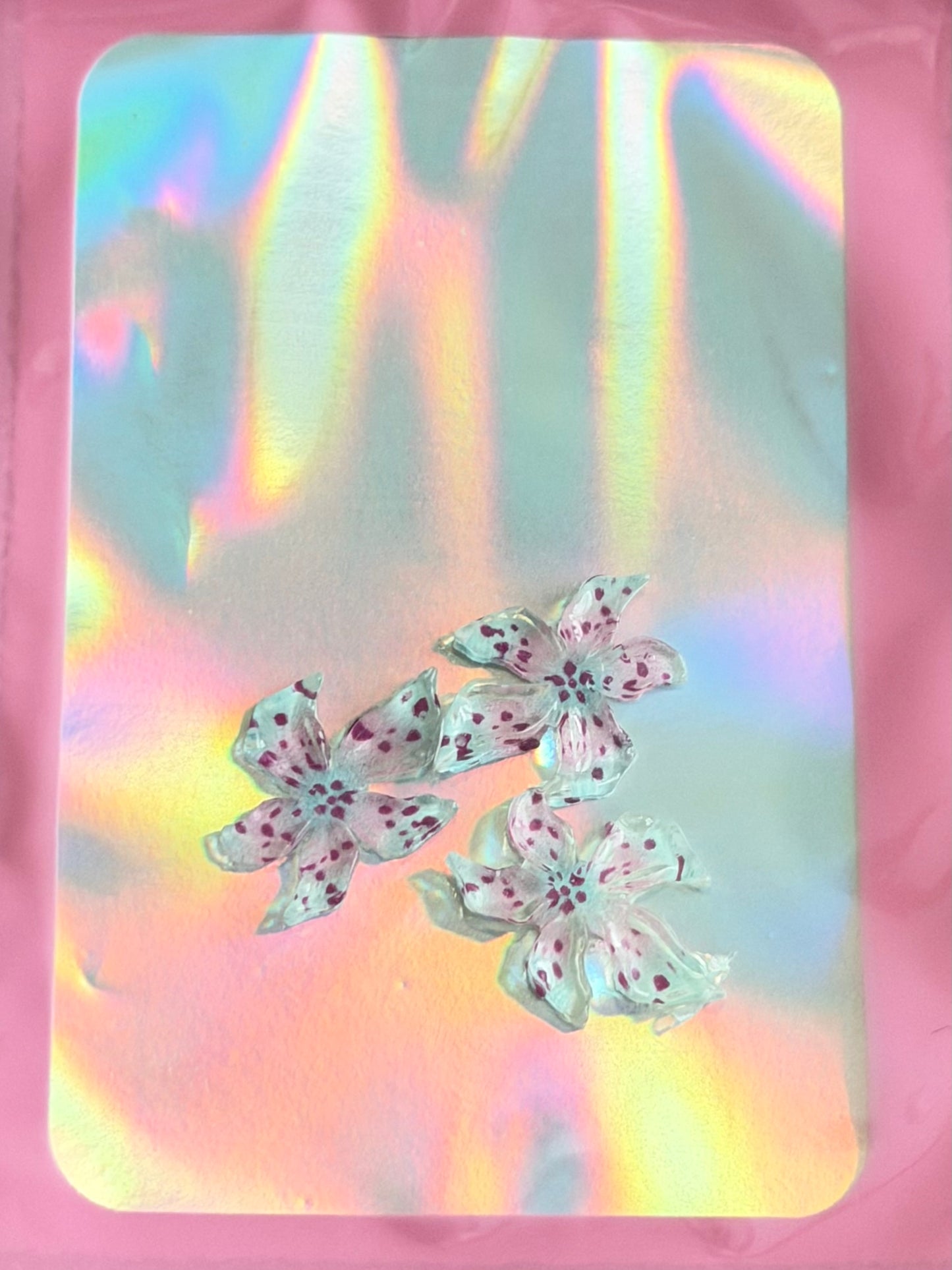 Aura Hibiscus Charm
